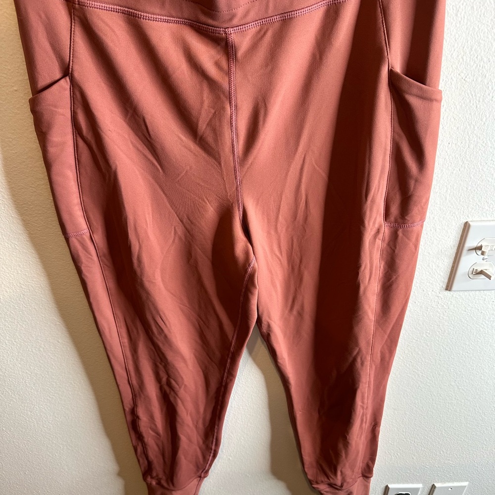 Fabletics pink joggers